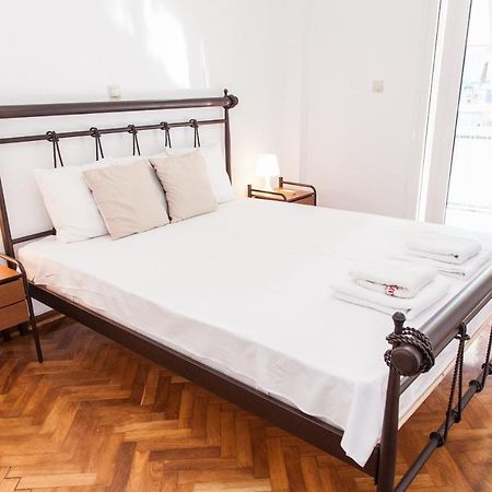 Beautiful New Decorated Apt In Athens Apartamento Exterior foto