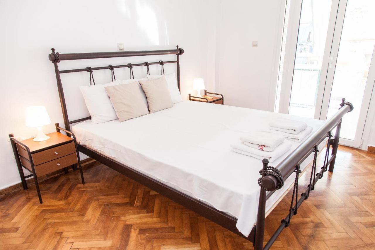 Beautiful New Decorated Apt In Athens Apartamento Exterior foto