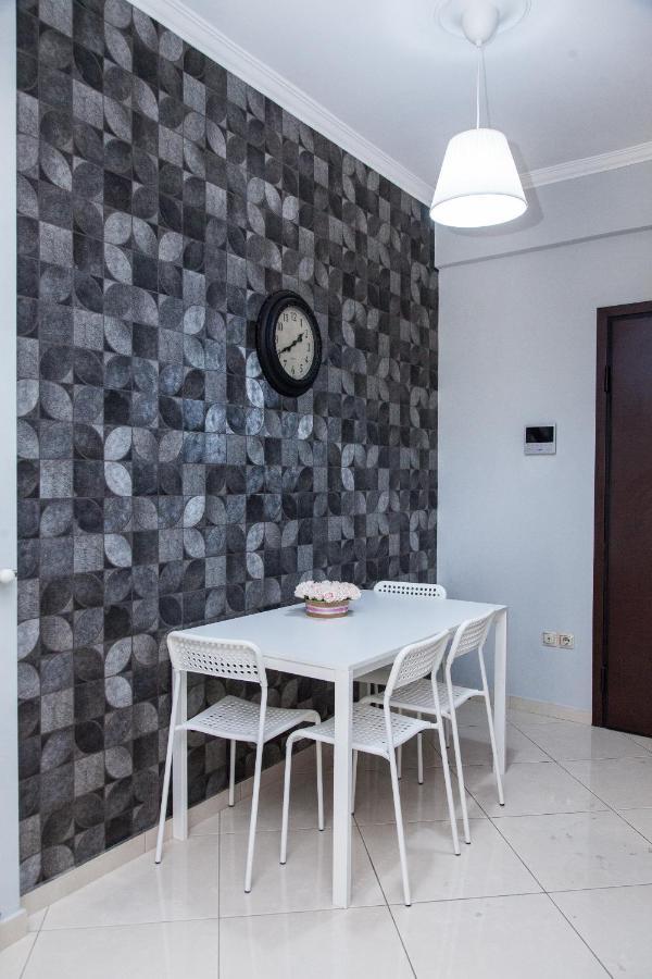 Beautiful New Decorated Apt In Athens Apartamento Exterior foto